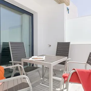 https://casa-mercedes-puerto-del-carmen-lanzarote.puertodelcarmen-hotels.org